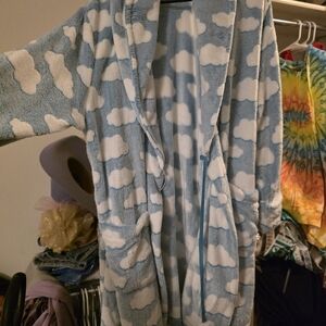 Blue and White Cloud Pattern Robe